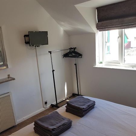 Bowness On Windermere, Lovely Apartment For 4 With Parking Bagian luar foto