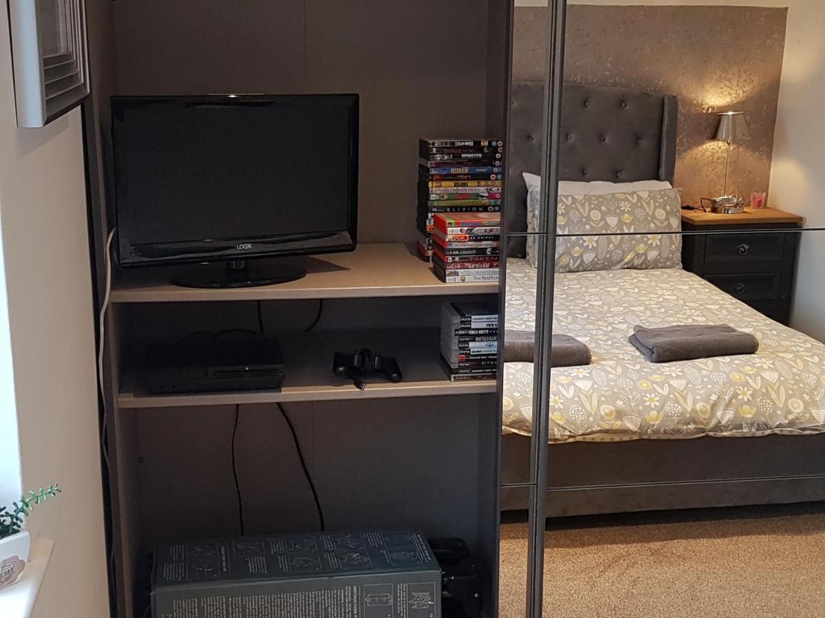 Bowness On Windermere, Lovely Apartment For 4 With Parking Bagian luar foto