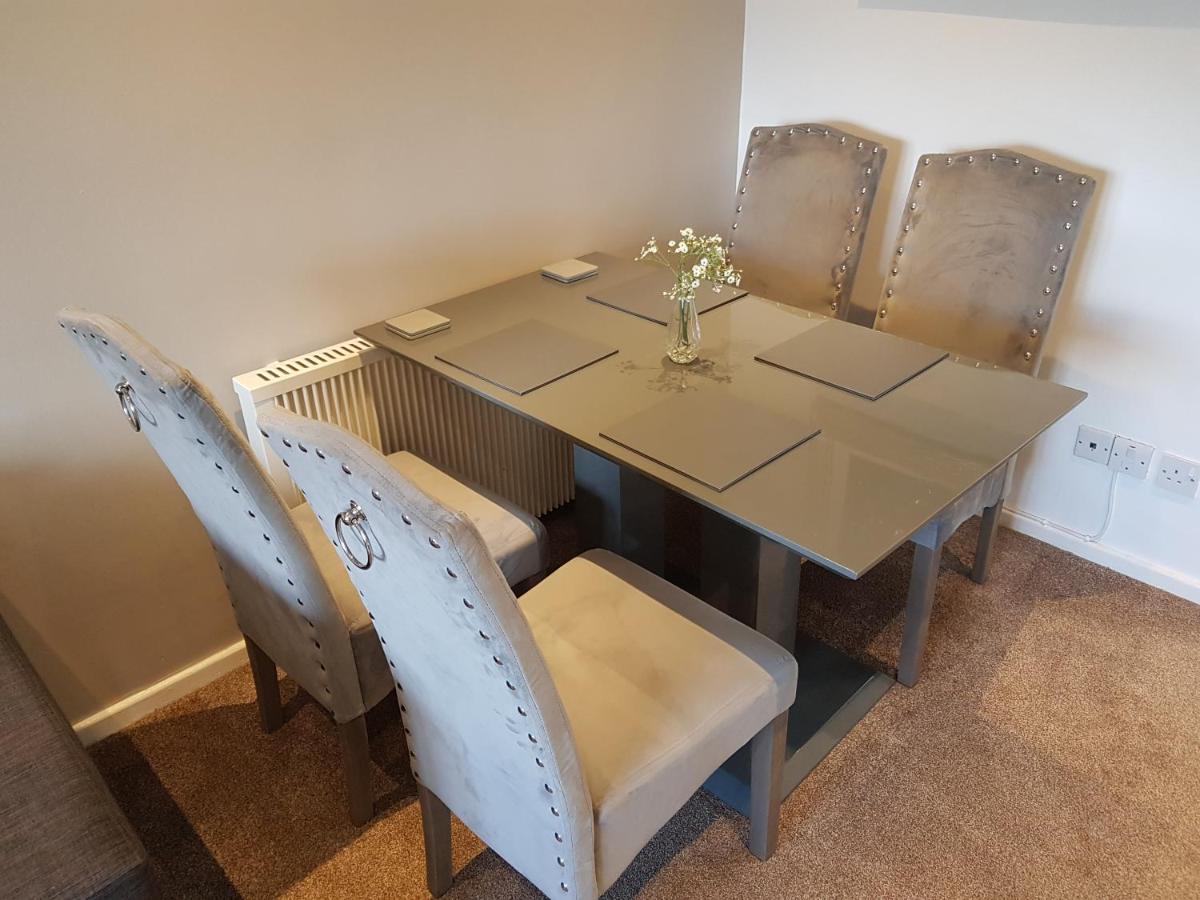 Bowness On Windermere, Lovely Apartment For 4 With Parking Bagian luar foto