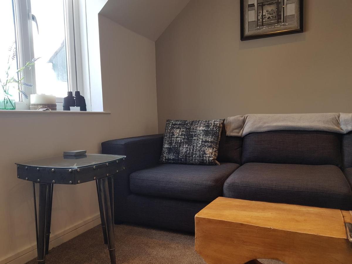 Bowness On Windermere, Lovely Apartment For 4 With Parking Bagian luar foto