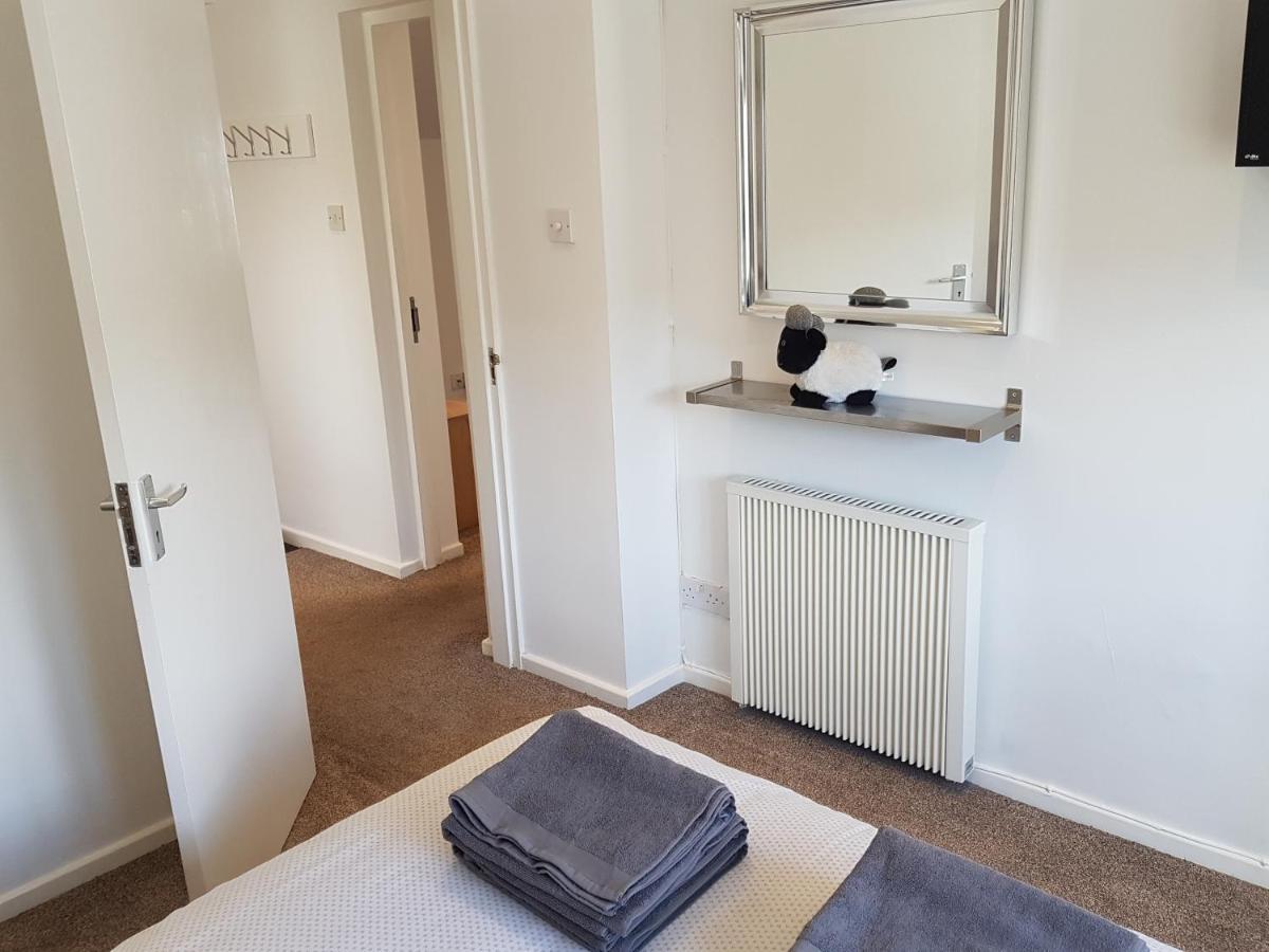 Bowness On Windermere, Lovely Apartment For 4 With Parking Bagian luar foto